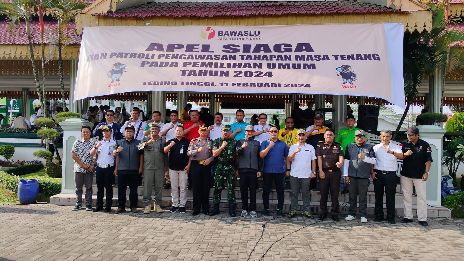 Foto bersama Usai Apel Siaga
