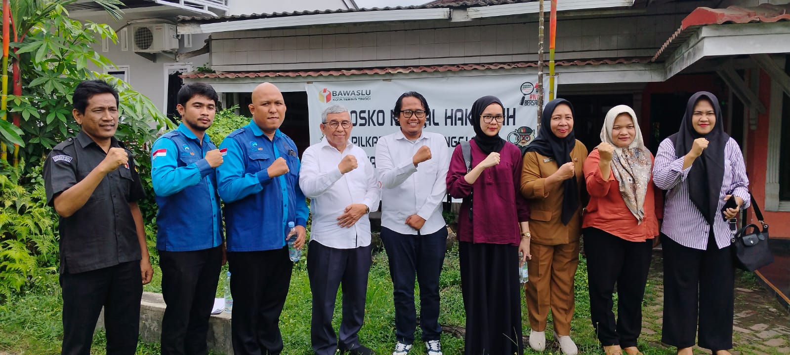 Foto bersama Ketua Komisi Informasi