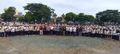 Foto Bersama Undangan dan Peserta Apel