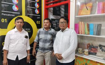 Foto bersama Komisioner KPU Kota Tebing Tinggi